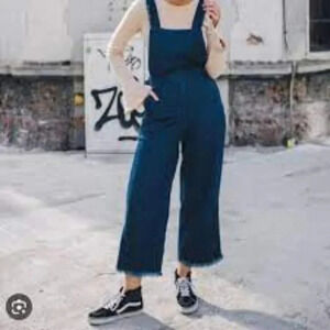 Zara Woman Premium Denim Wide  Leg Dark Wash Raw Hem Cropped Overalls M